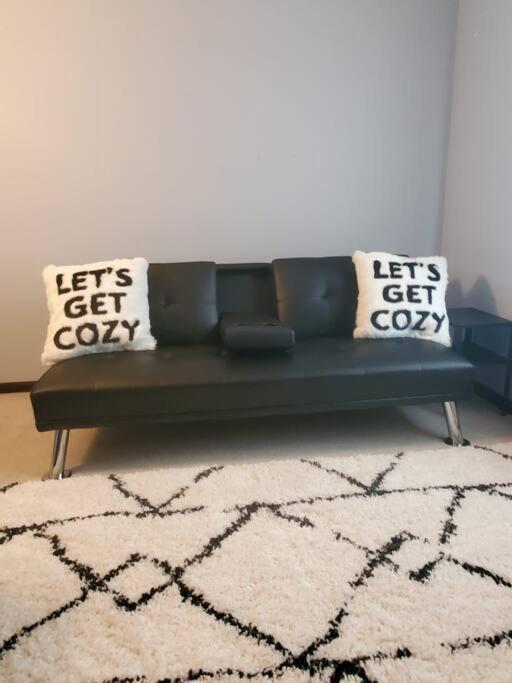 Cozy Indy Home インディアナポリス エクステリア 写真