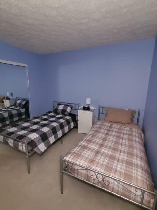 Cozy Indy Home インディアナポリス エクステリア 写真